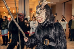 Perchtenlauf Bild 7