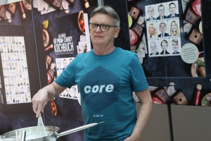OÖ Charity Promi Kochbuch Präsentation Bild 59