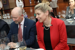 OÖ Charity Promi Kochbuch Präsentation Bild 89