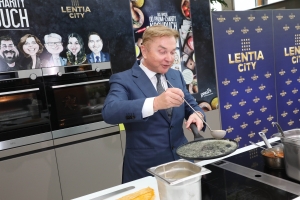 OÖ Charity Promi Kochbuch Präsentation Bild 10