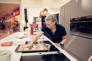 Christina Bauer: Show-Backen & Signierstunde Bild 4