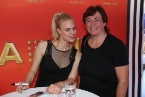 Gala Show mit Stargast Larissa Marolt Bild 6